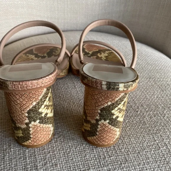 Trending Animal Print NWOT Dolce Vita Noles Blush snake sandals 🤩 - Picture 8 of 11